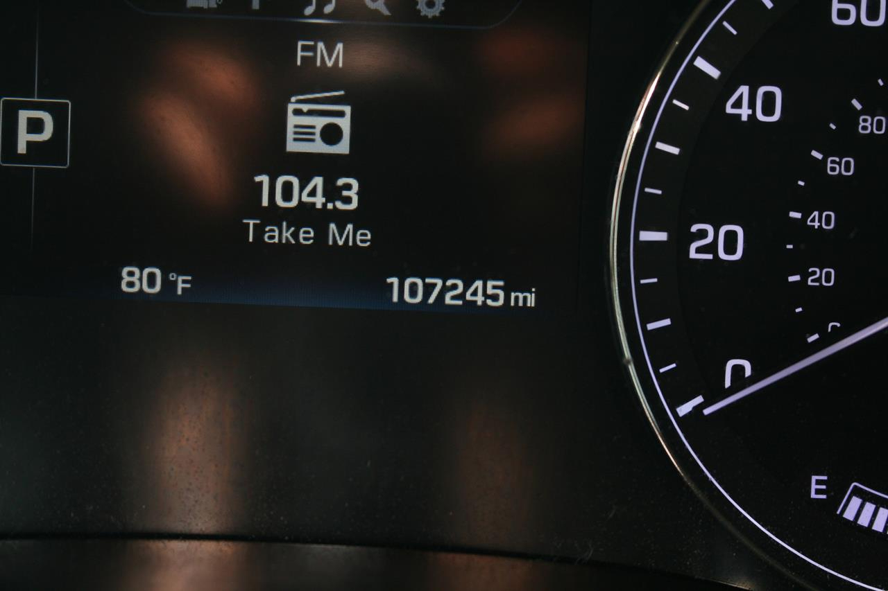 Hyundai Genesis 4dr Sdn V6 3.8L RWD 2015