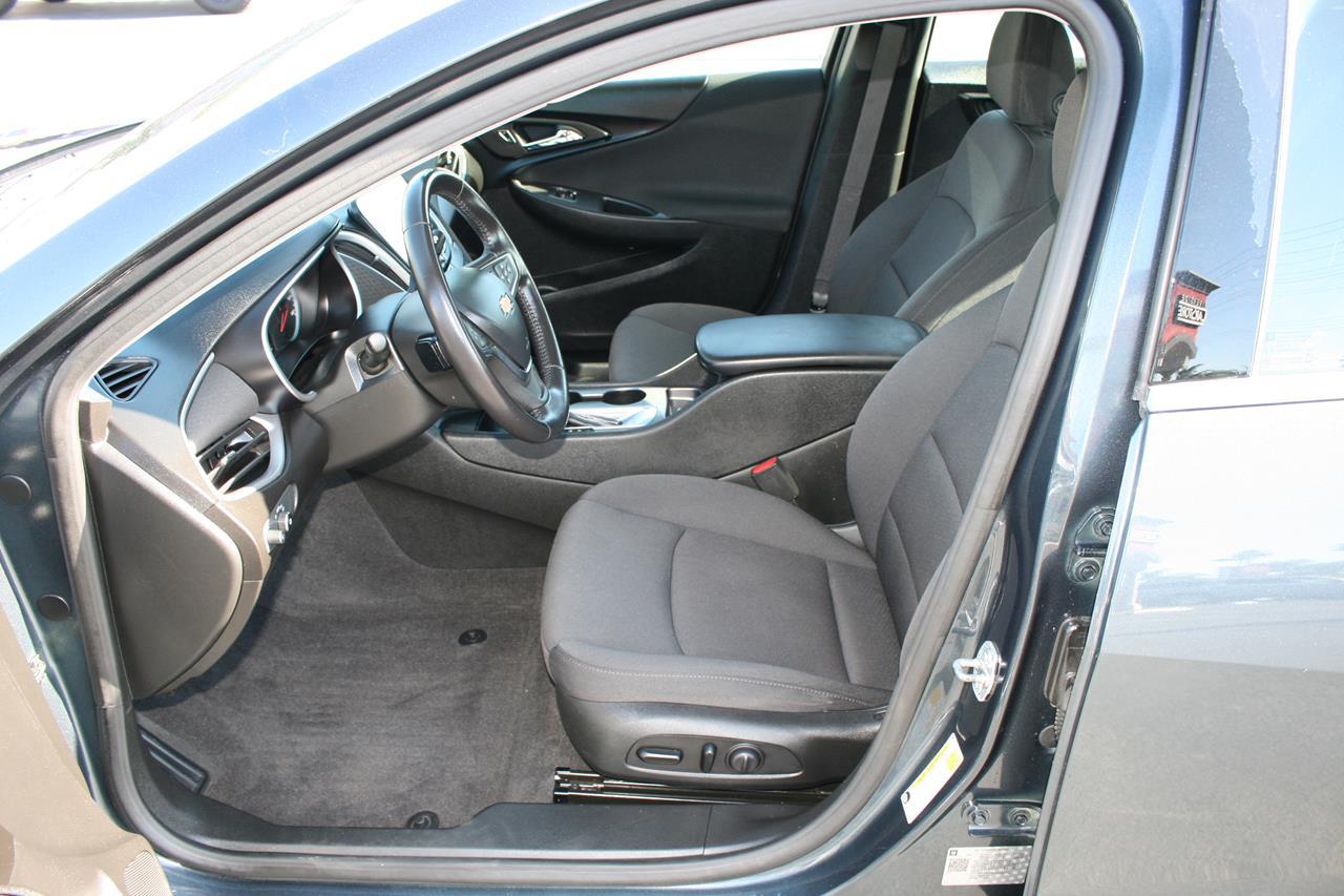 Chevrolet Malibu 4dr Sdn RS 2020