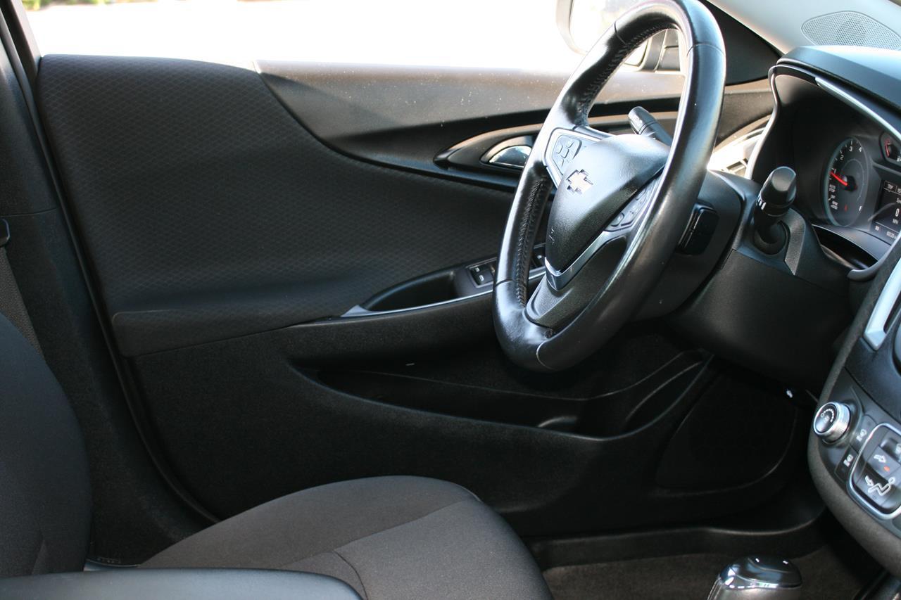 Chevrolet Malibu 4dr Sdn RS 2020