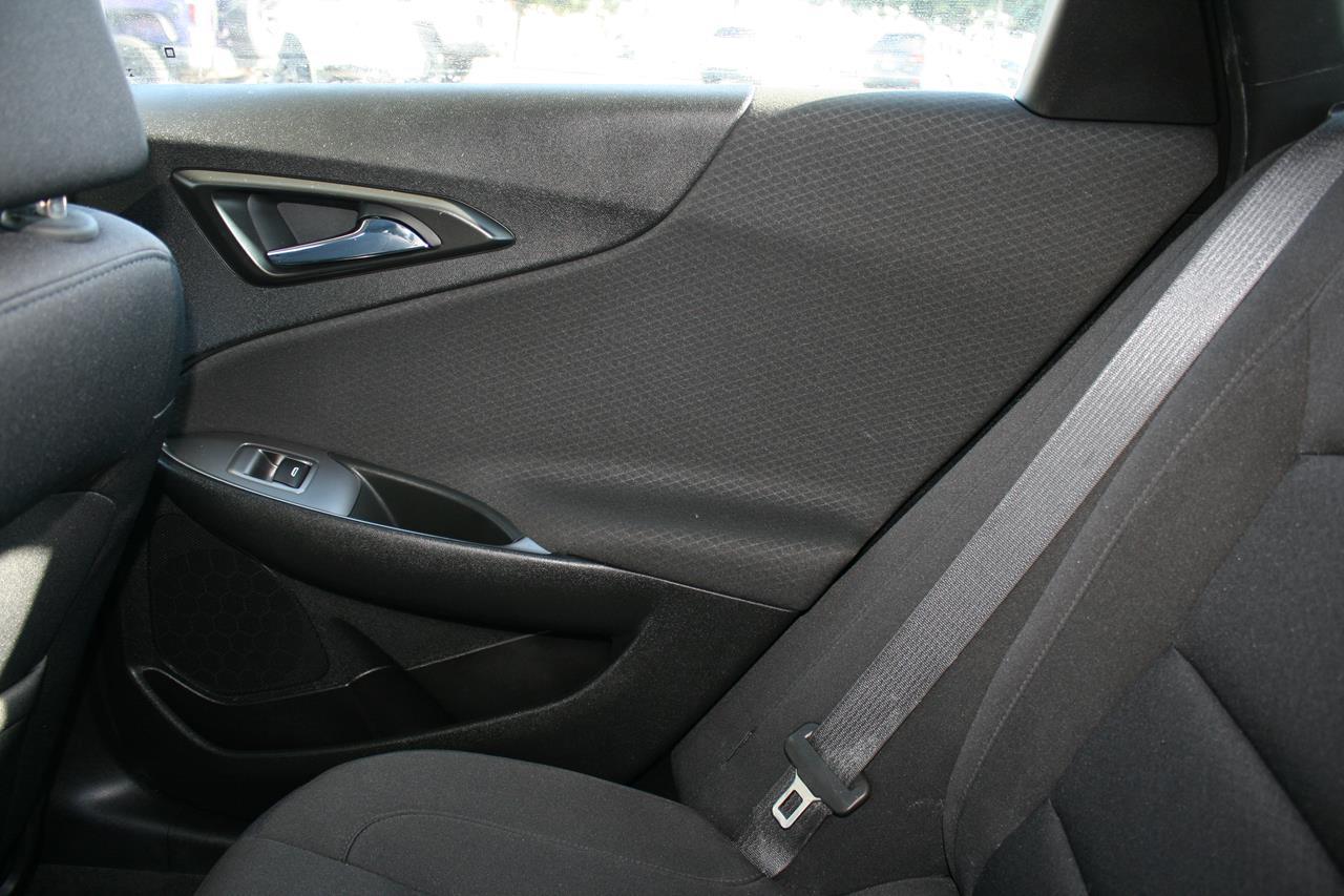 Chevrolet Malibu 4dr Sdn RS 2020