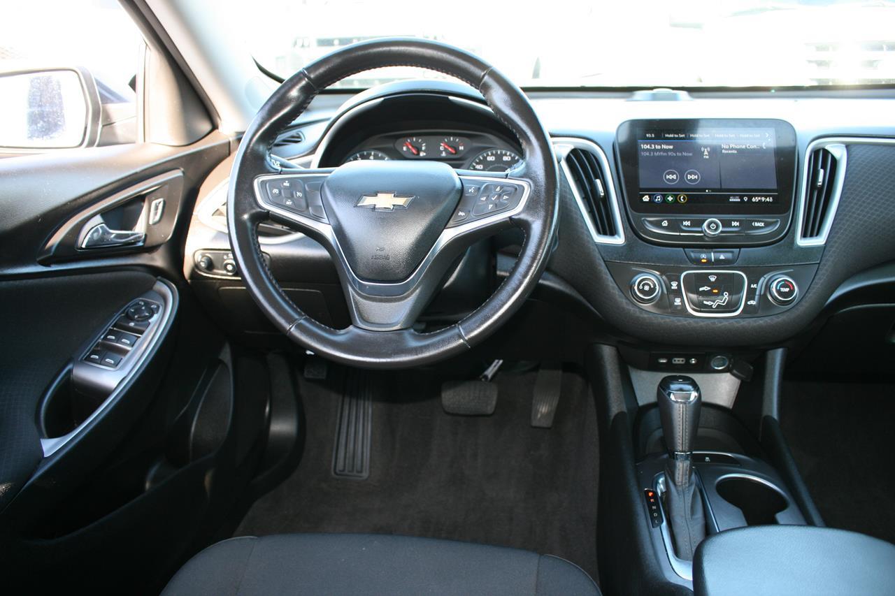 Chevrolet Malibu 4dr Sdn RS 2020