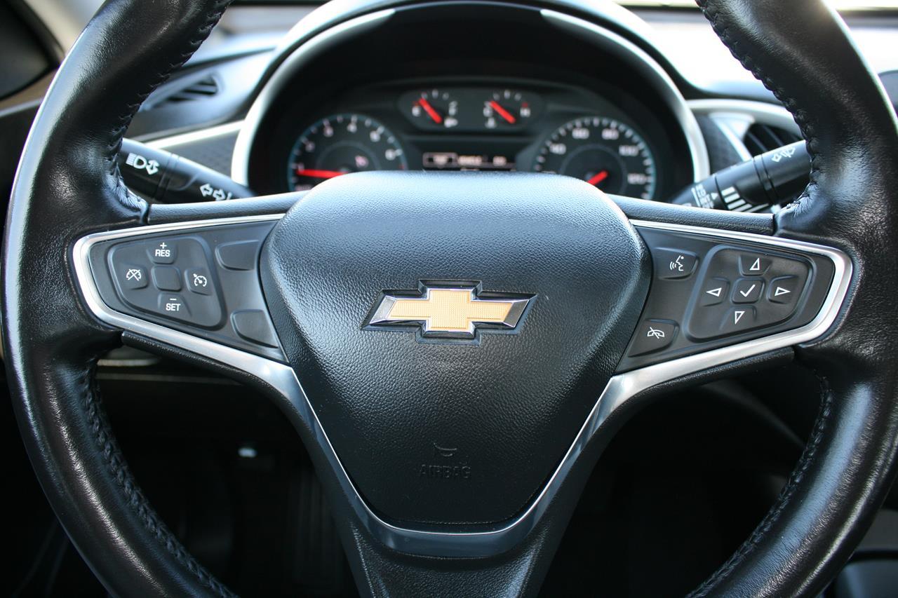 Chevrolet Malibu 4dr Sdn RS 2020