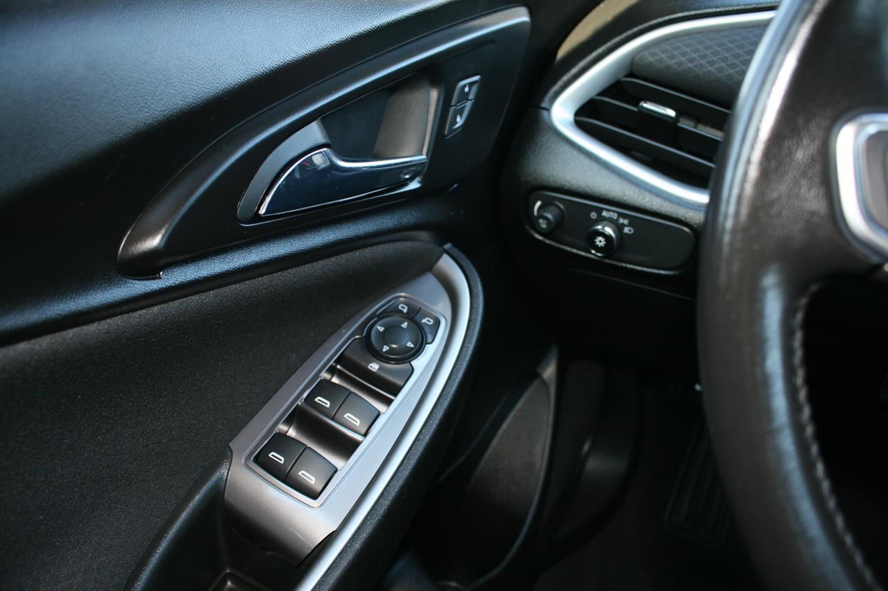 Chevrolet Malibu 4dr Sdn RS 2020