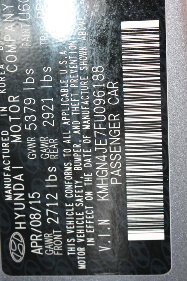 Hyundai Genesis 4dr Sdn V6 3.8L RWD 2015