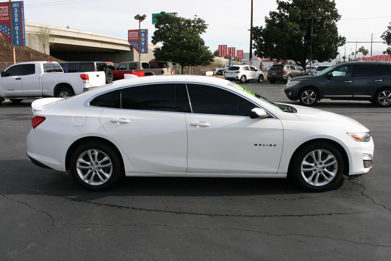 Chevrolet Malibu 4dr Sdn RS 2020