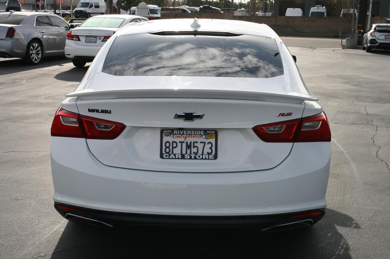 Chevrolet Malibu 4dr Sdn RS 2020