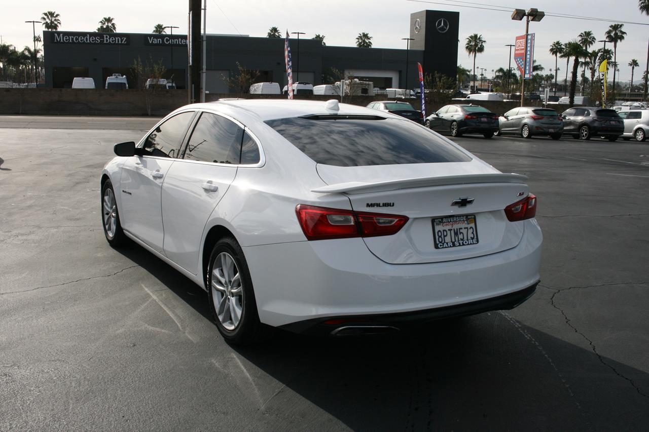 Chevrolet Malibu 4dr Sdn RS 2020