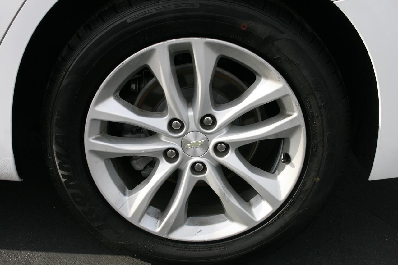 Chevrolet Malibu 4dr Sdn RS 2020