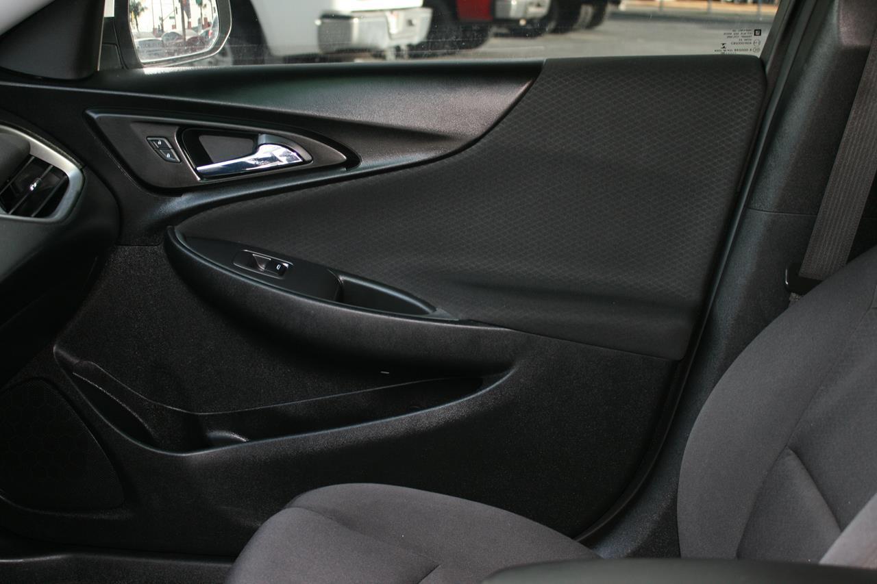 Chevrolet Malibu 4dr Sdn RS 2020