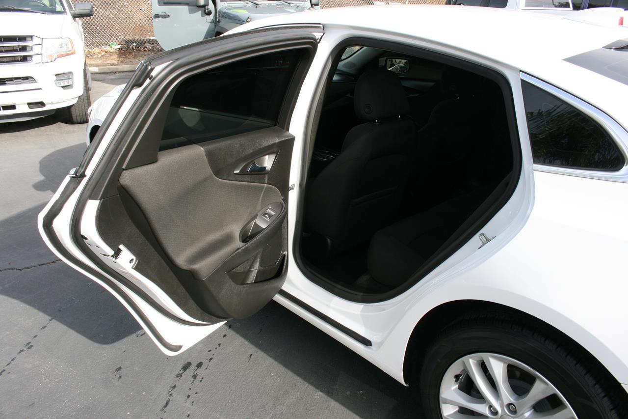 Chevrolet Malibu 4dr Sdn RS 2020