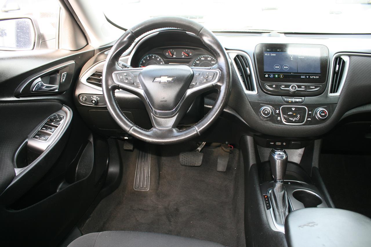 Chevrolet Malibu 4dr Sdn RS 2020