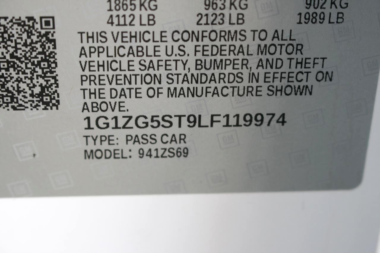 Chevrolet Malibu 4dr Sdn RS 2020