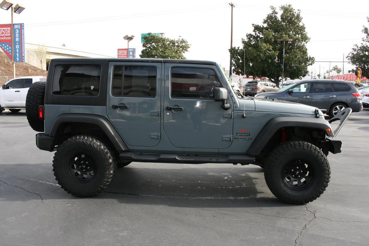 Jeep Wrangler Unlimited 4WD 4dr Sport 2014