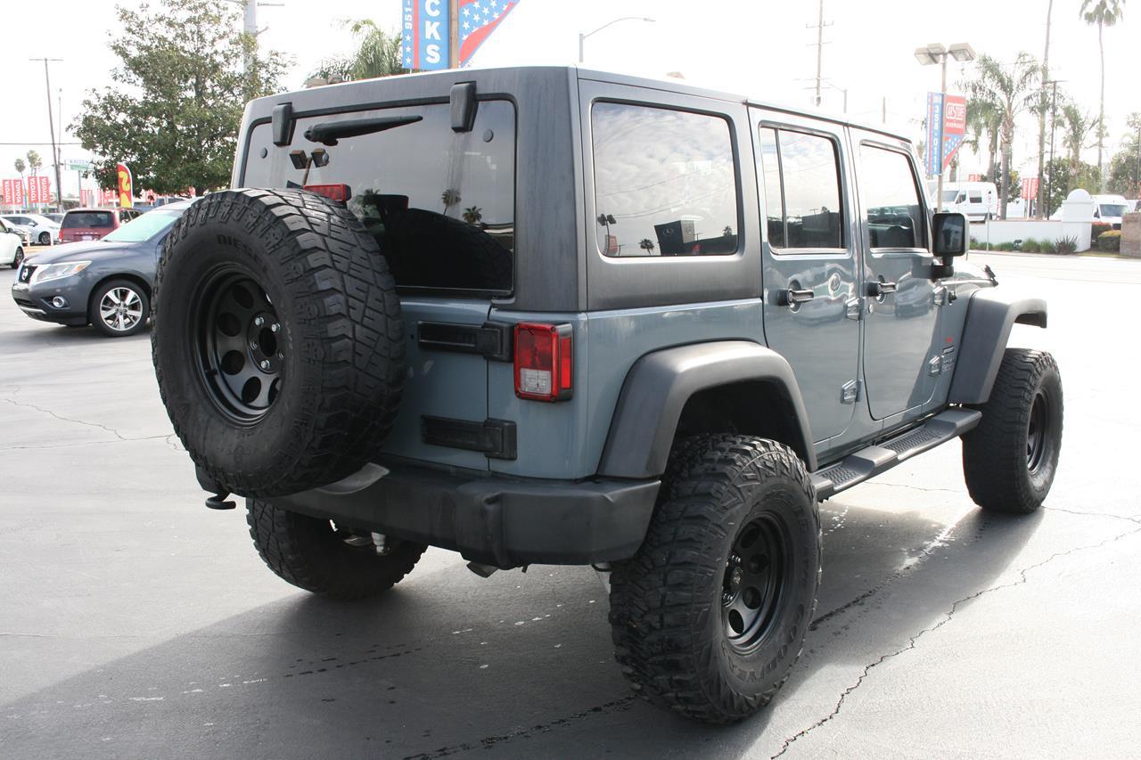 Jeep Wrangler Unlimited 4WD 4dr Sport 2014