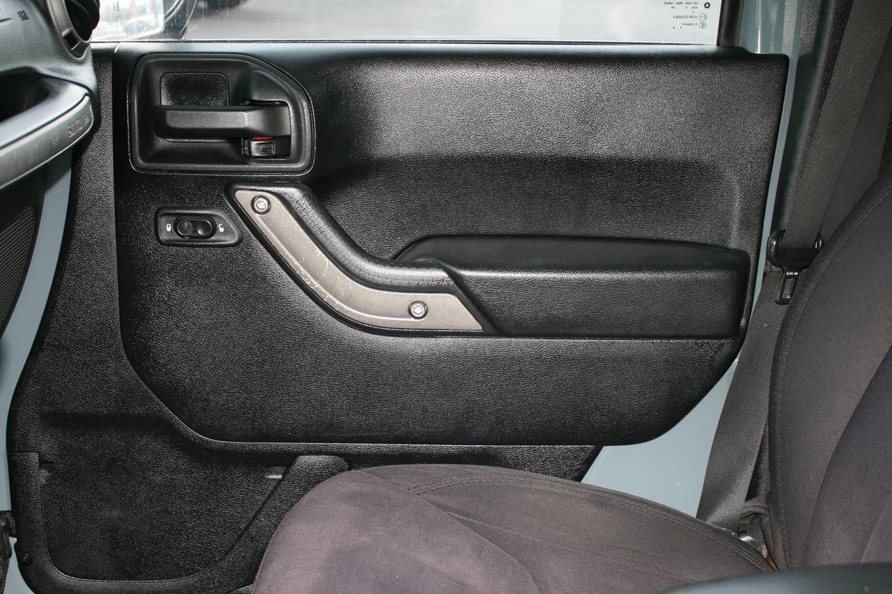 Jeep Wrangler Unlimited 4WD 4dr Sport 2014