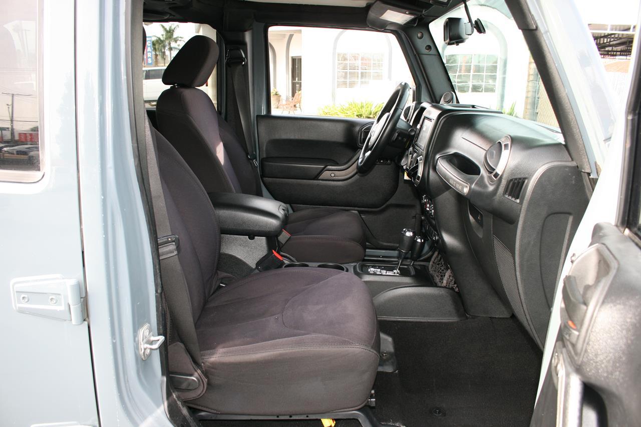 Jeep Wrangler Unlimited 4WD 4dr Sport 2014