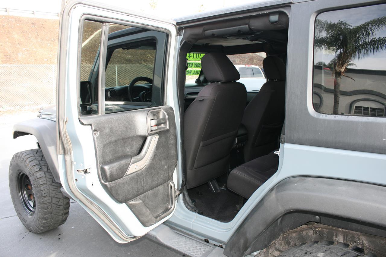 Jeep Wrangler Unlimited 4WD 4dr Sport 2014