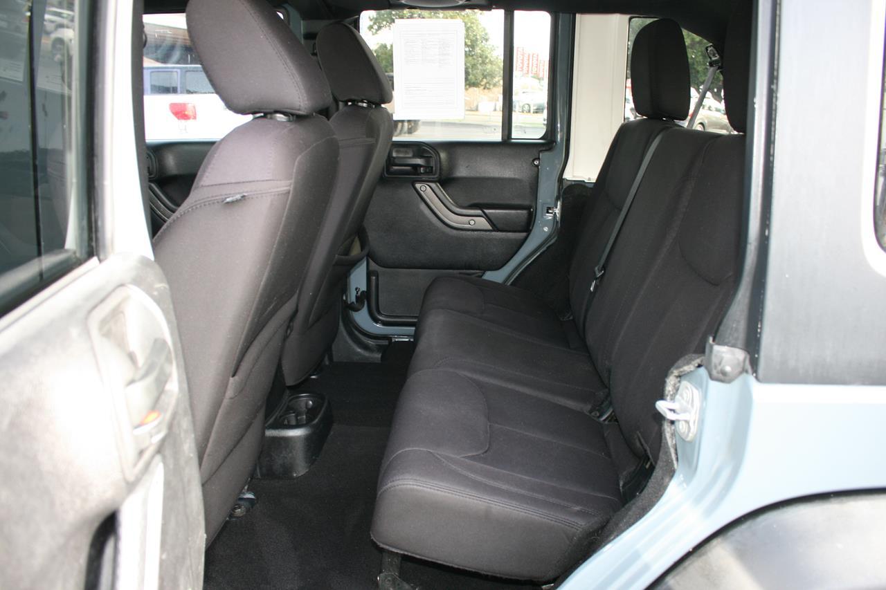 Jeep Wrangler Unlimited 4WD 4dr Sport 2014