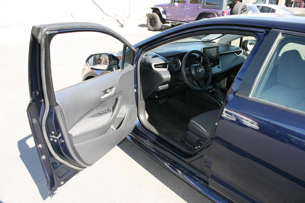 Toyota Corolla LE CVT (Natl) 2021