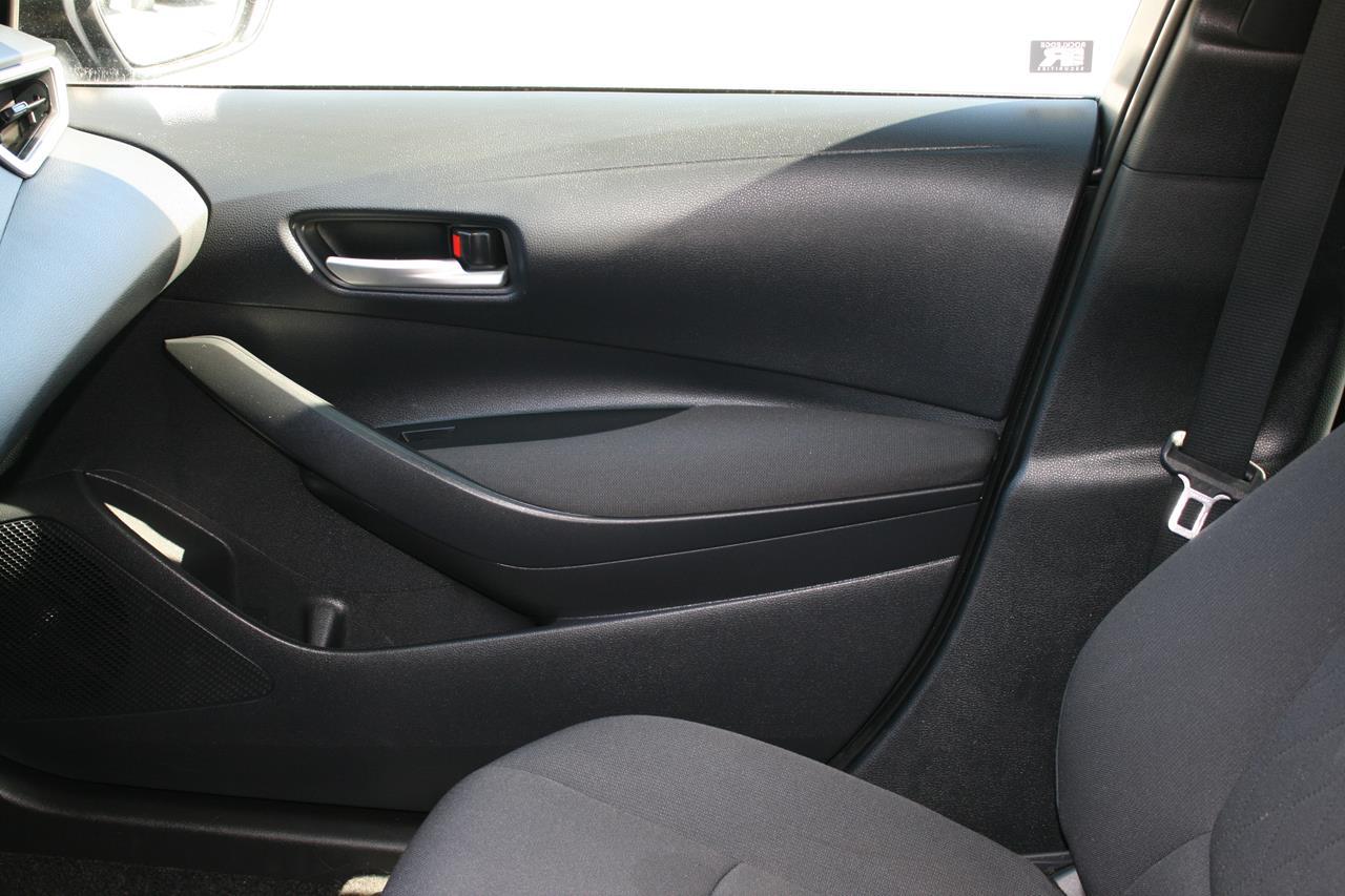 Toyota Corolla LE CVT (Natl) 2021