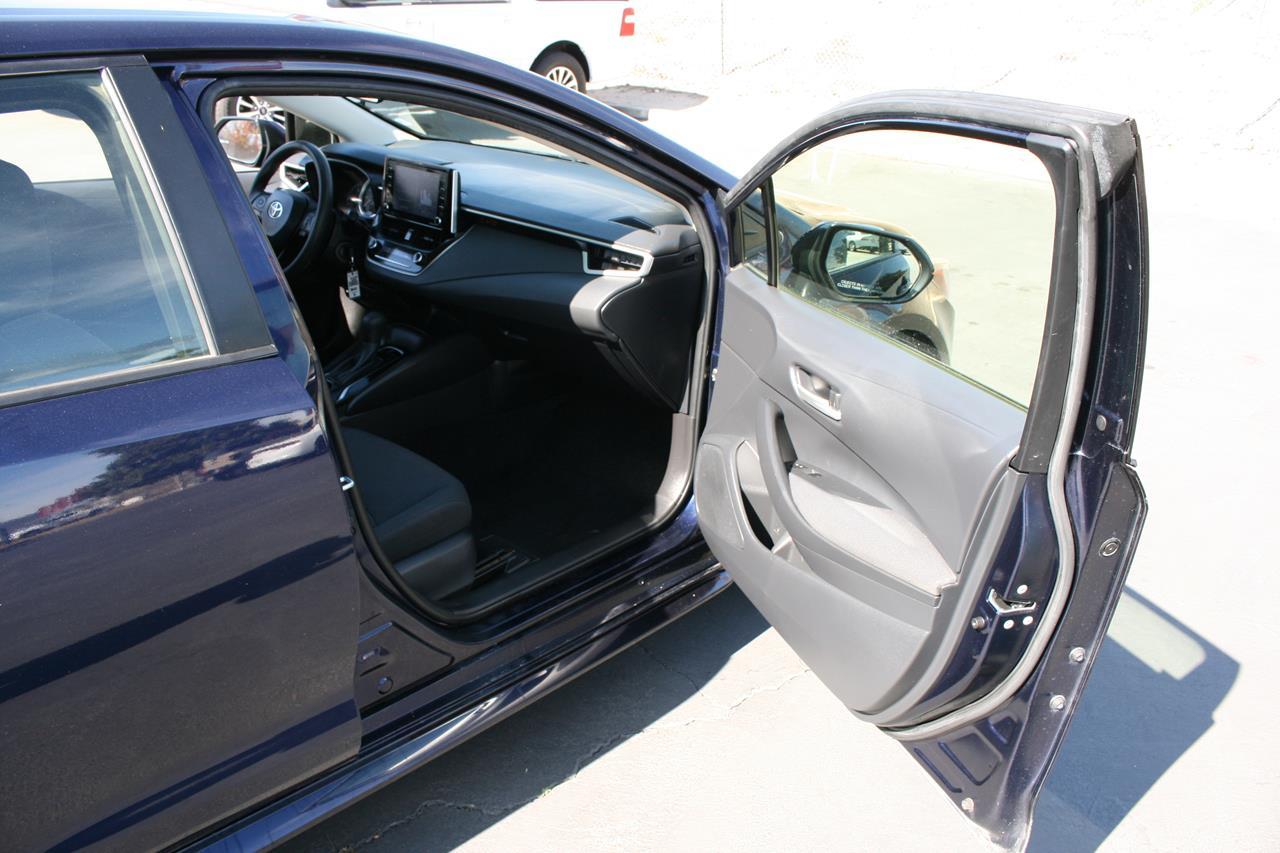 Toyota Corolla LE CVT (Natl) 2021