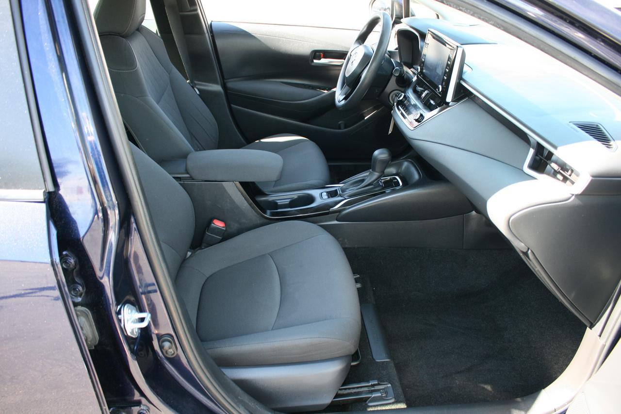 Toyota Corolla LE CVT (Natl) 2021