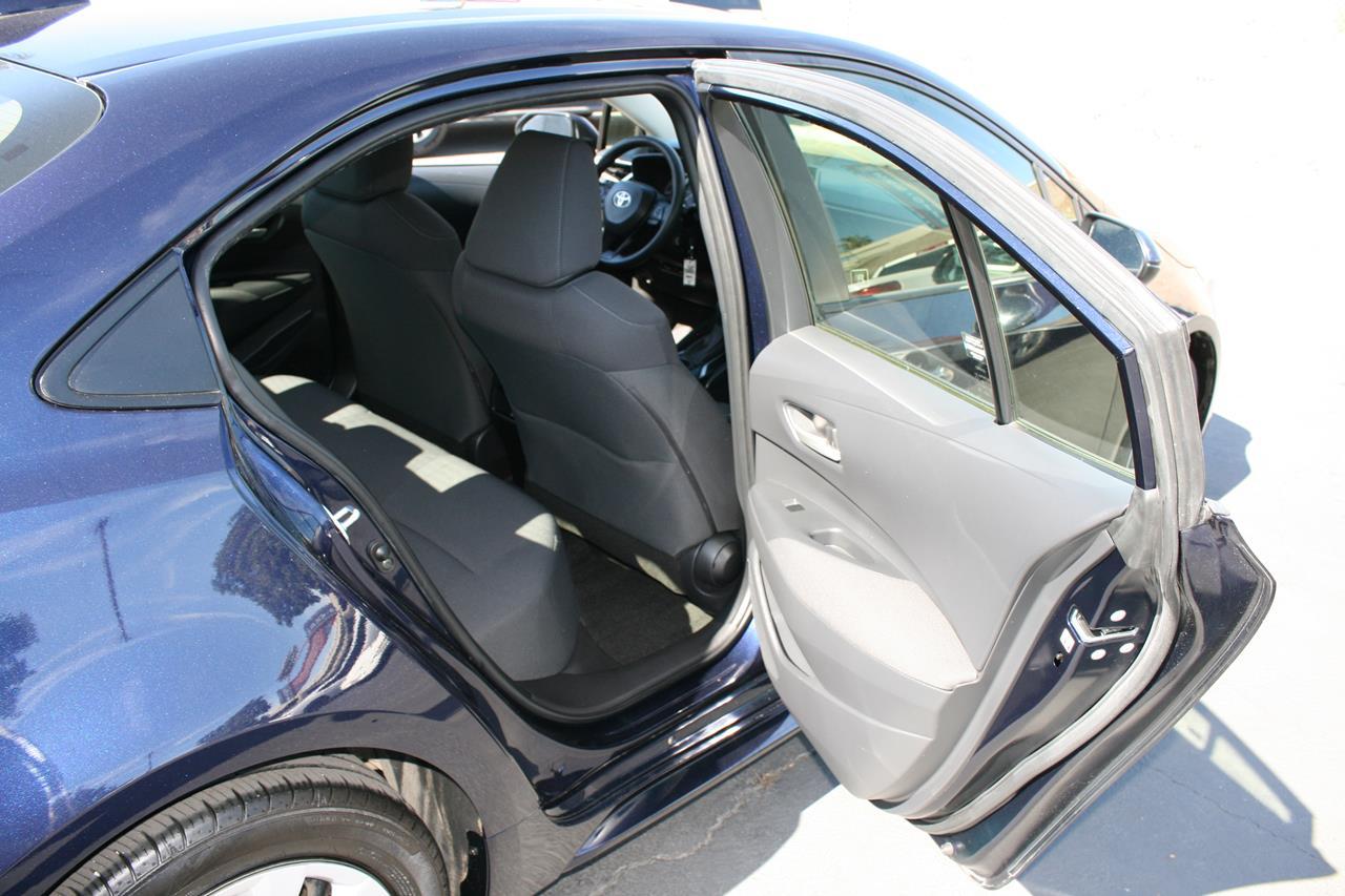 Toyota Corolla LE CVT (Natl) 2021