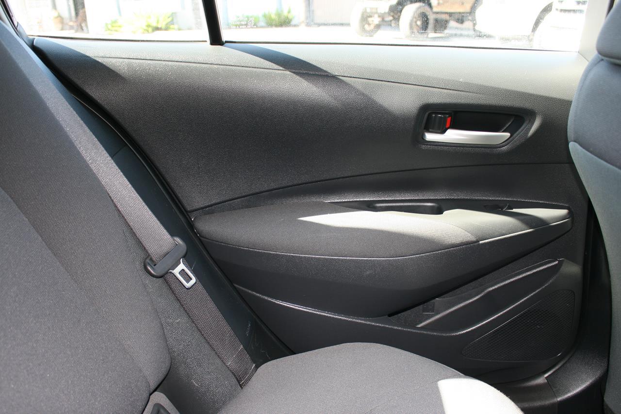 Toyota Corolla LE CVT (Natl) 2021