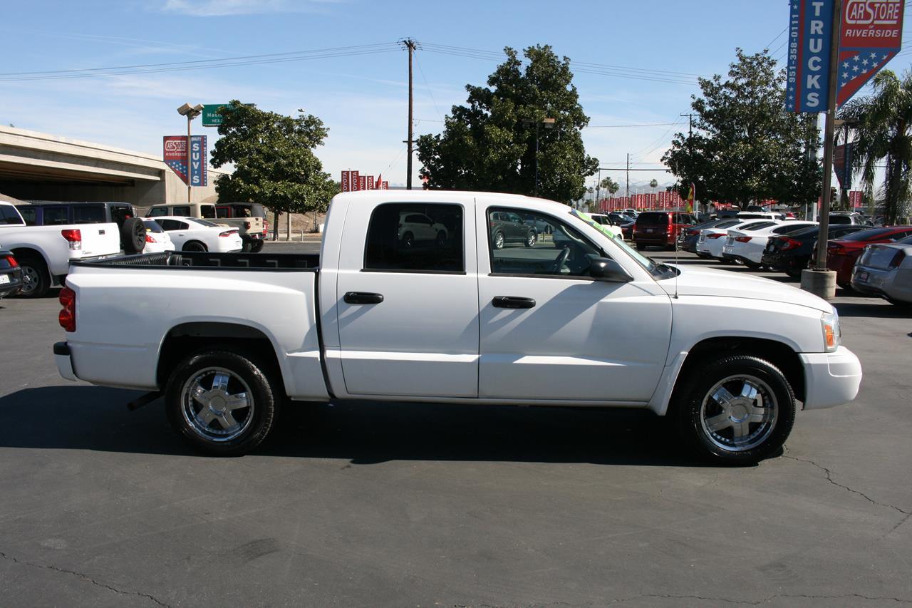 Dodge Dakota 2WD Quad Cab 131" SLT 2007