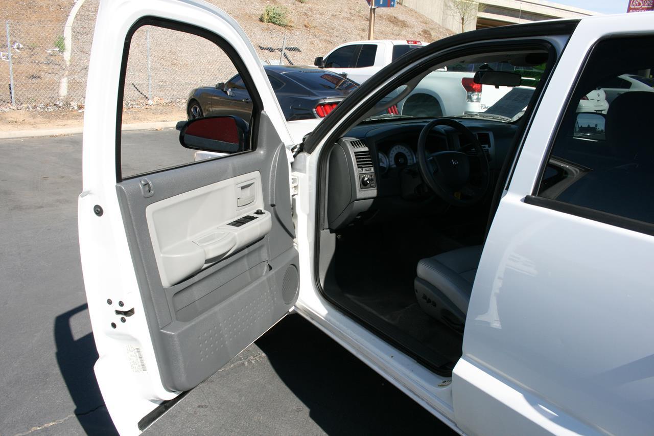 Dodge Dakota 2WD Quad Cab 131" SLT 2007