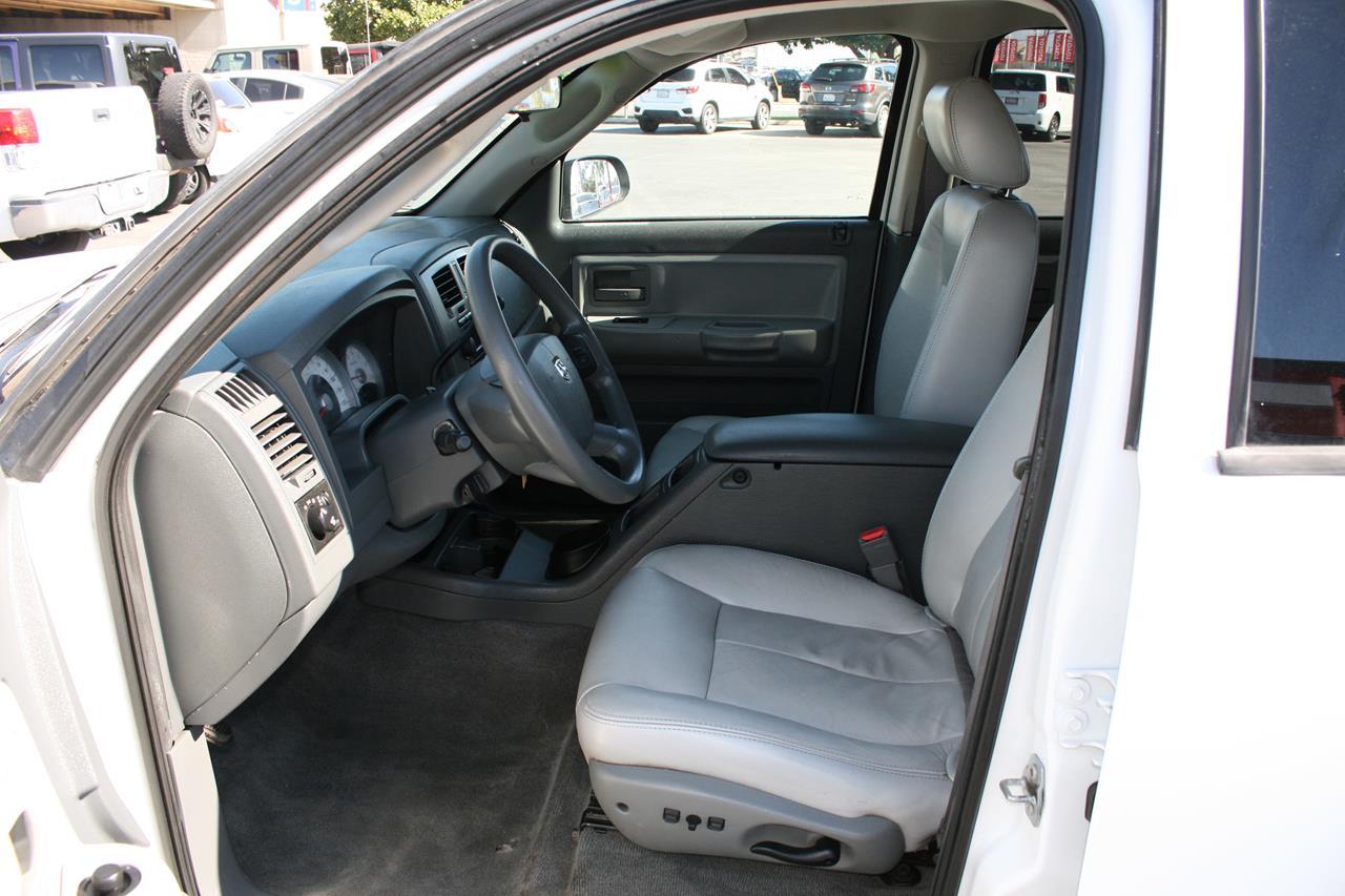 Dodge Dakota 2WD Quad Cab 131" SLT 2007