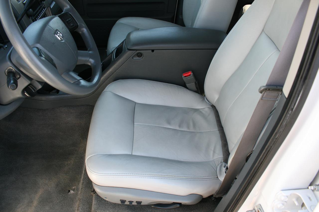 Dodge Dakota 2WD Quad Cab 131" SLT 2007