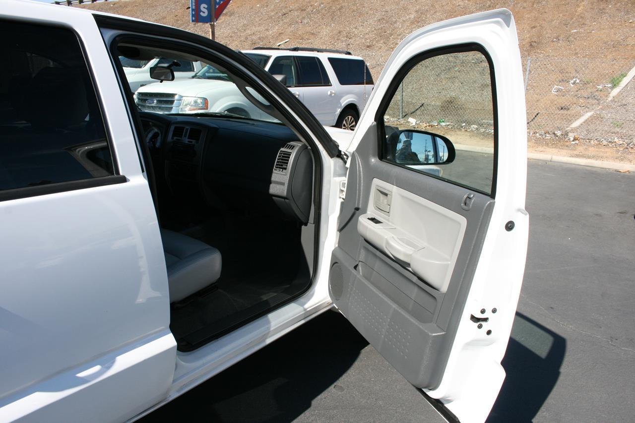 Dodge Dakota 2WD Quad Cab 131" SLT 2007