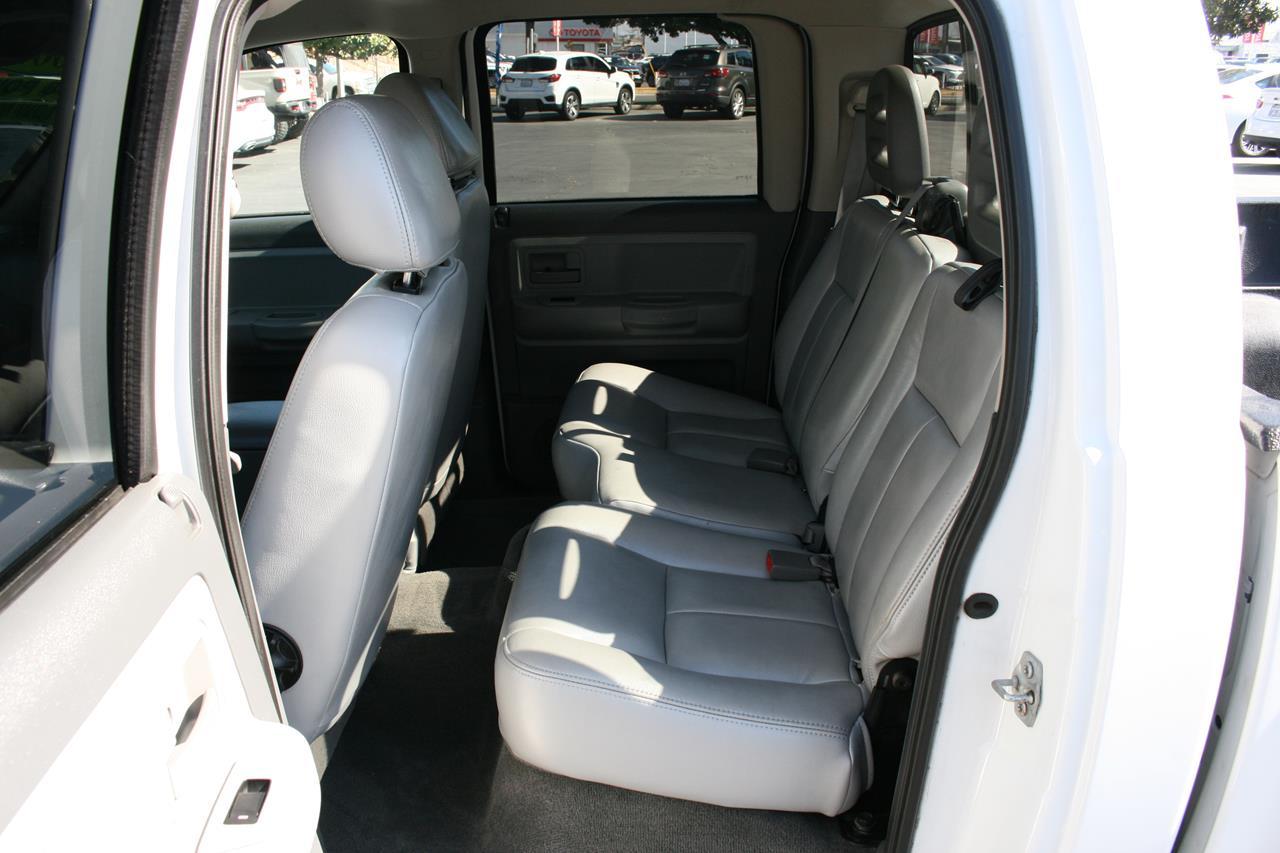 Dodge Dakota 2WD Quad Cab 131" SLT 2007