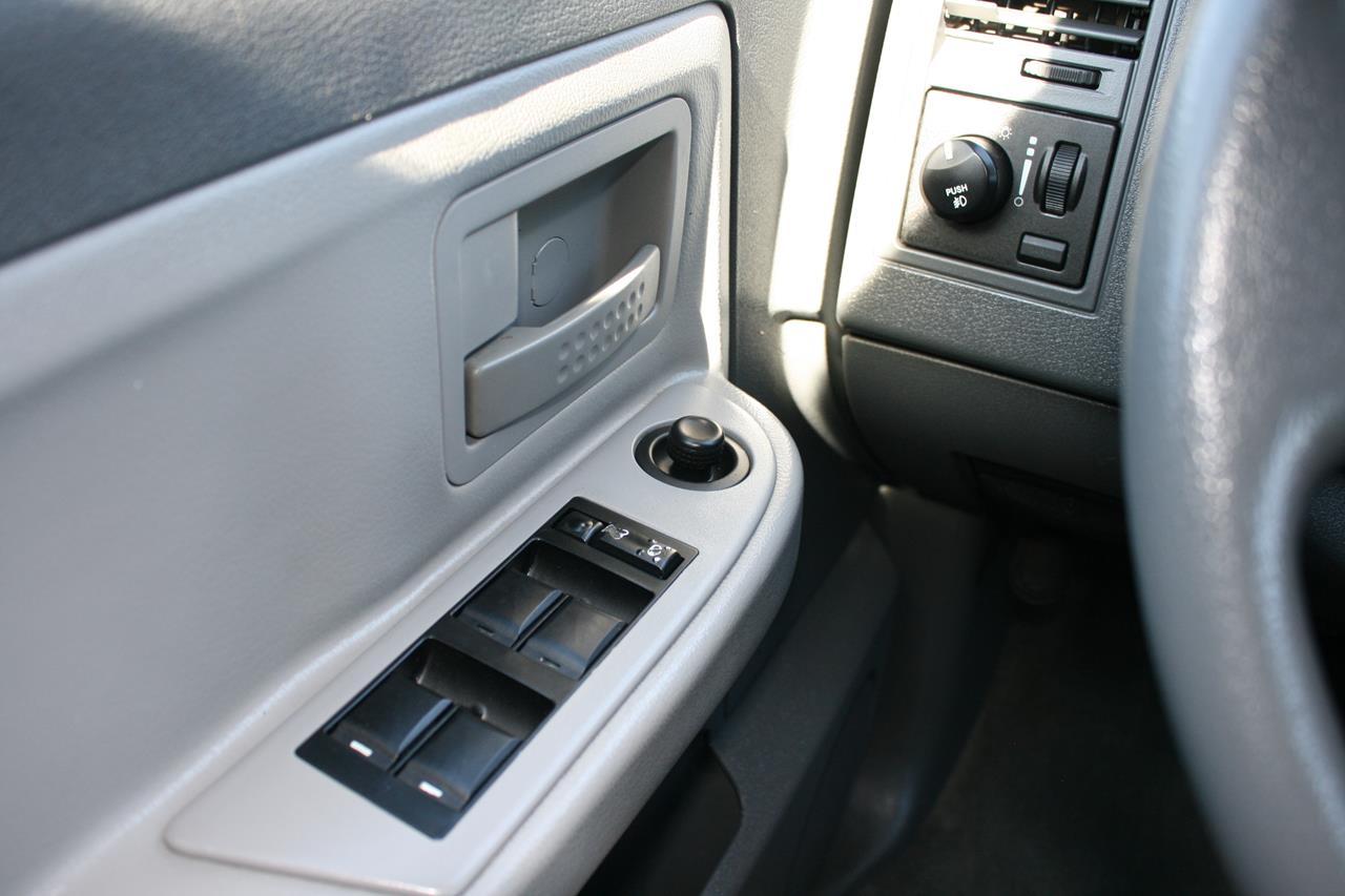 Dodge Dakota 2WD Quad Cab 131" SLT 2007