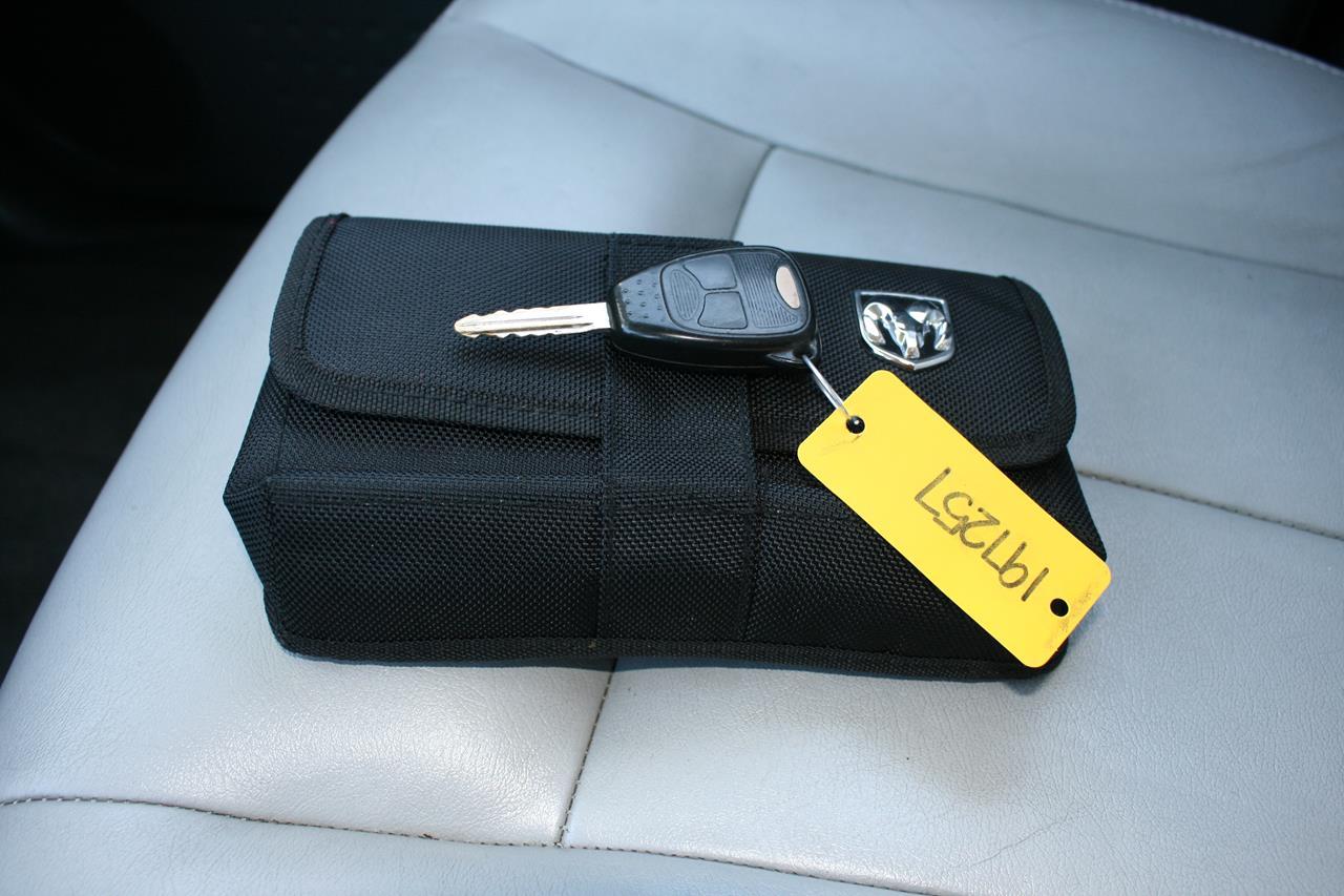 Dodge Dakota 2WD Quad Cab 131" SLT 2007