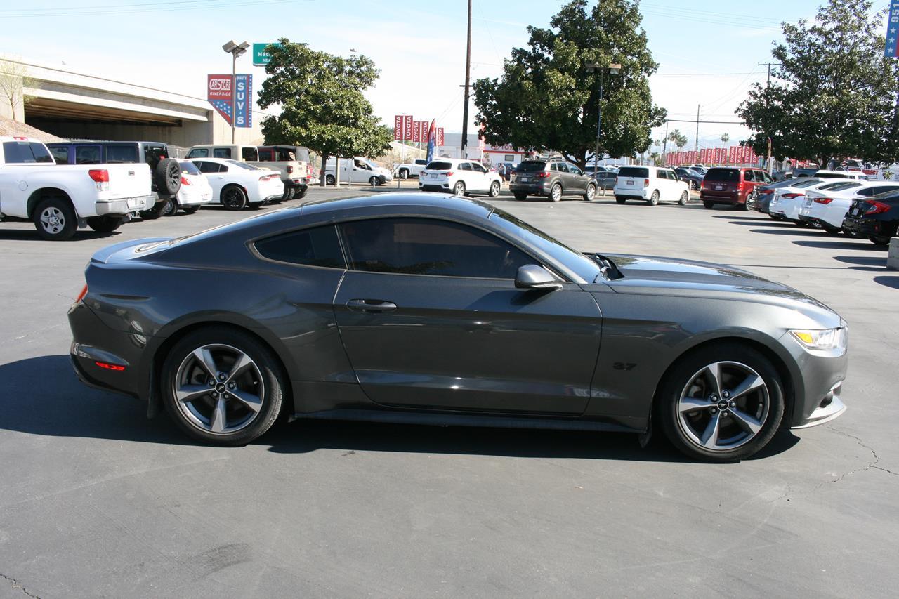 Ford Mustang 2dr Fastback V6 2016