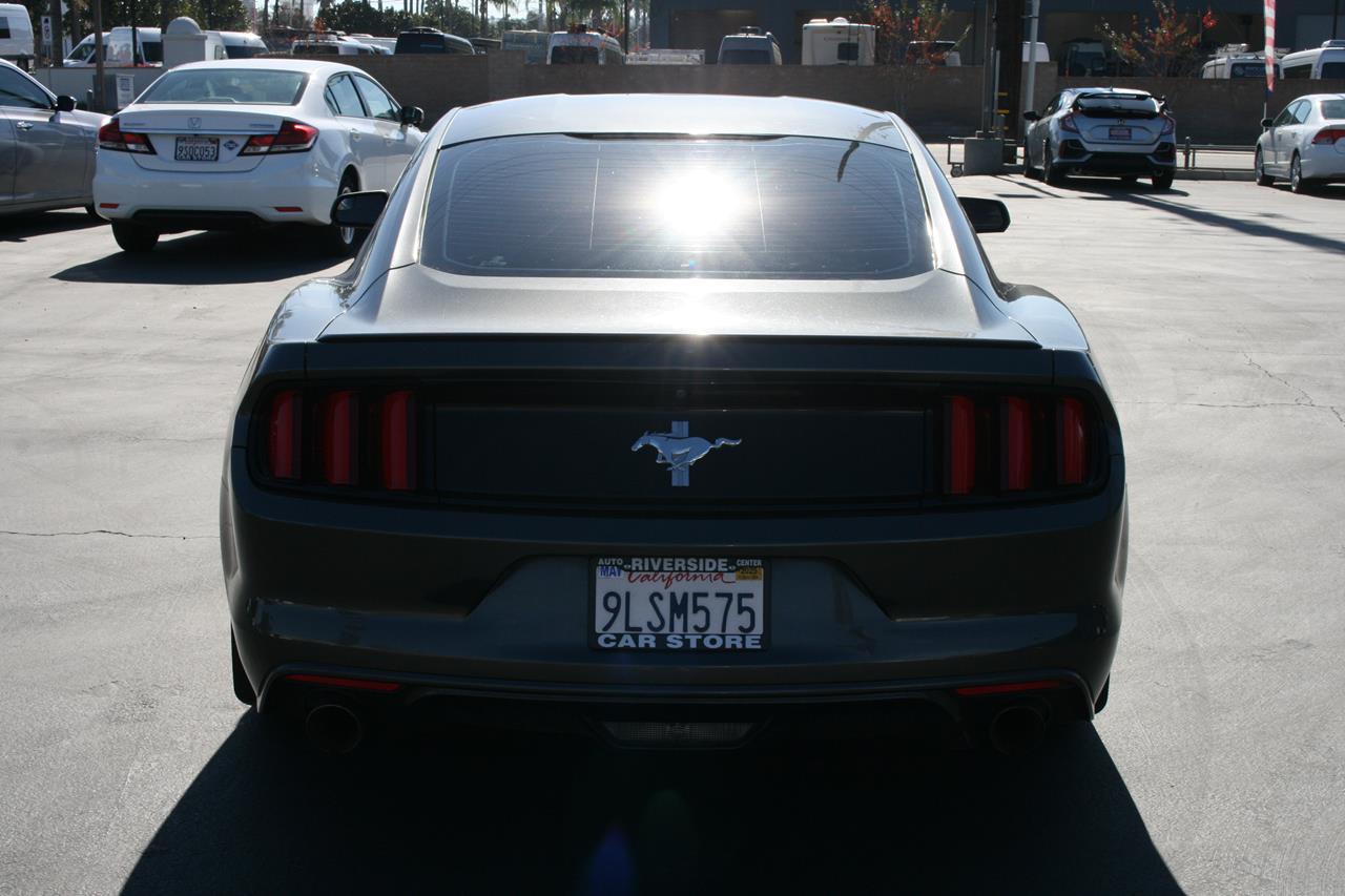 Ford Mustang 2dr Fastback V6 2016