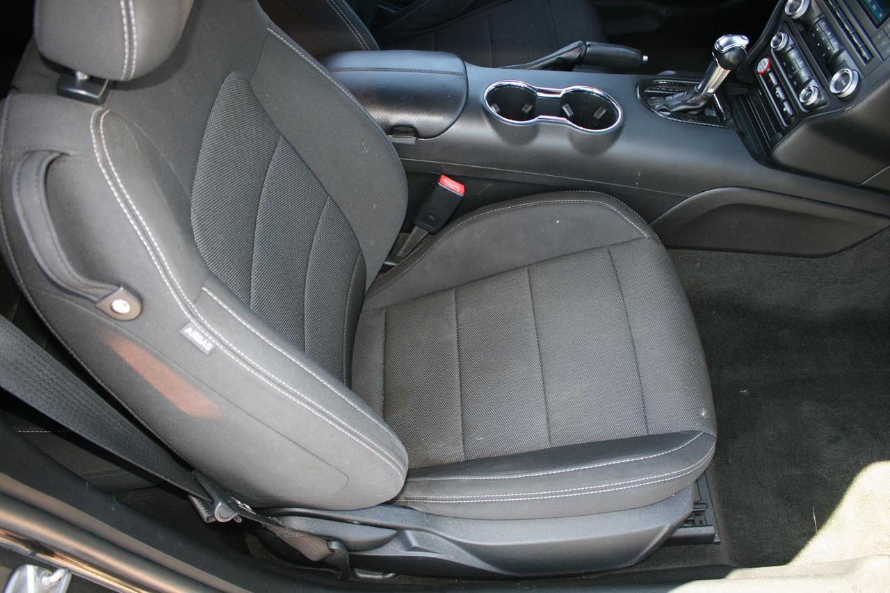 Ford Mustang 2dr Fastback V6 2016