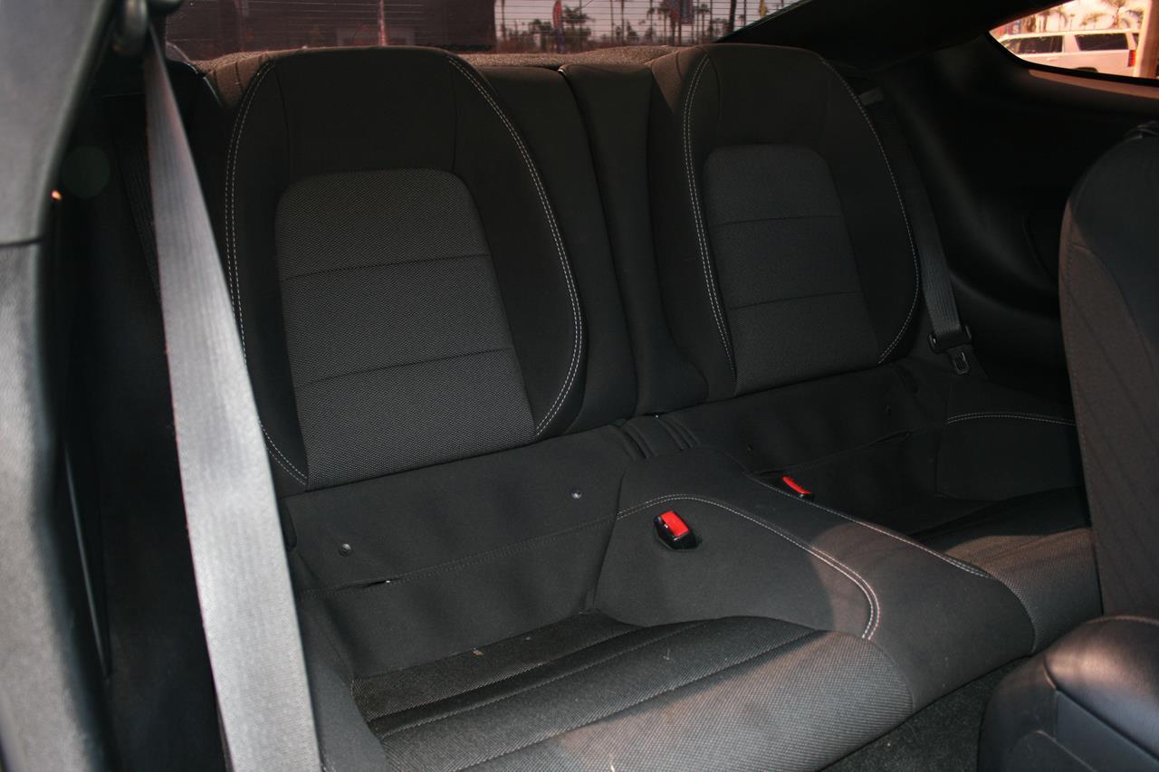 Ford Mustang 2dr Fastback V6 2016