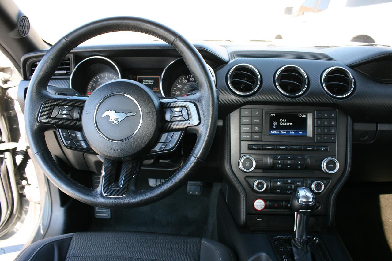 Ford Mustang 2dr Fastback V6 2016