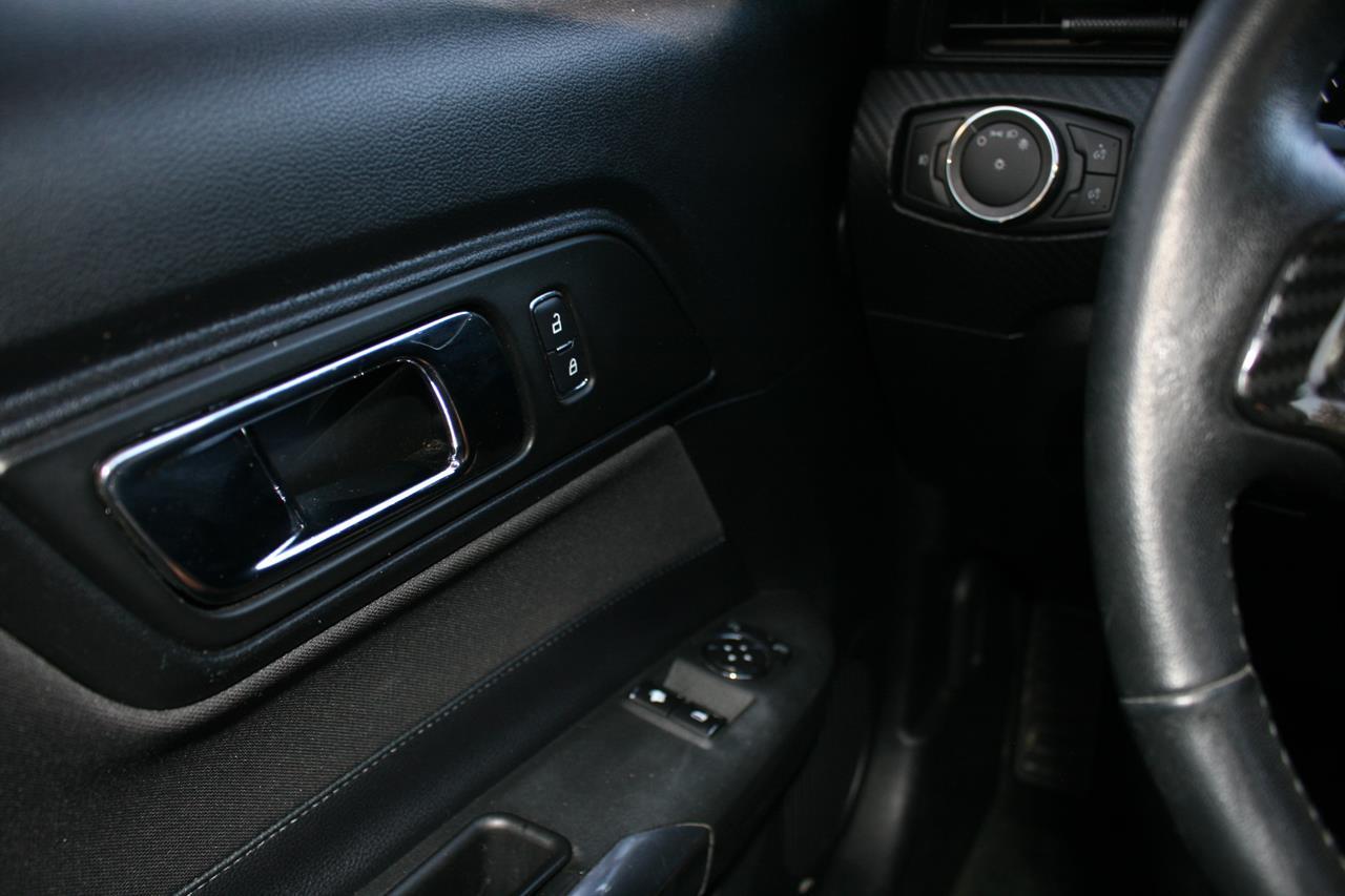 Ford Mustang 2dr Fastback V6 2016