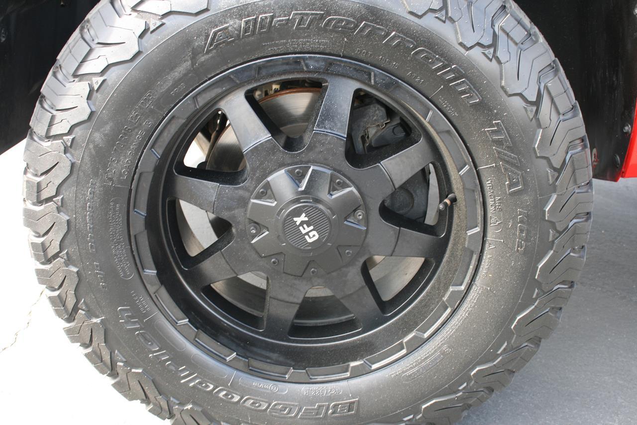 Chevrolet Silverado 1500 4WD Crew Cab 143.5" LT 2012