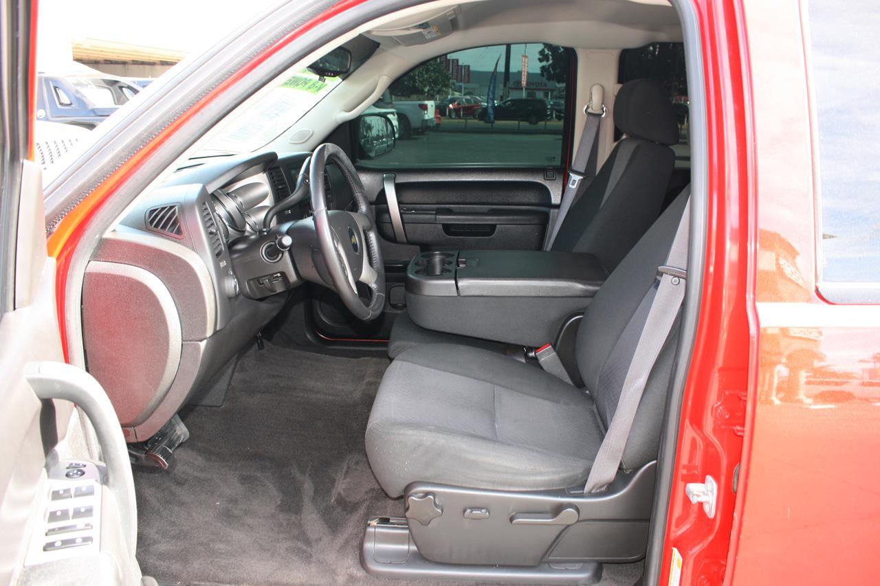 Chevrolet Silverado 1500 4WD Crew Cab 143.5" LT 2012