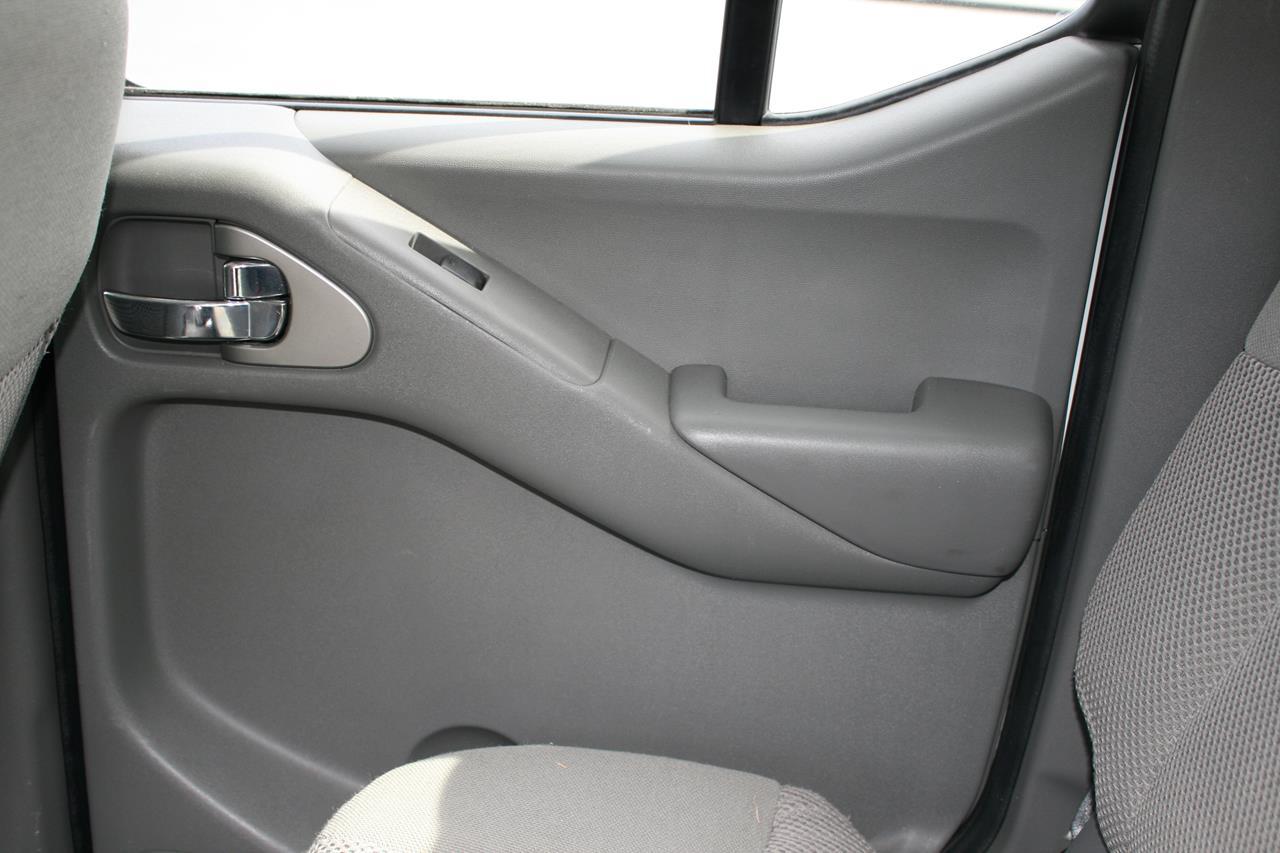 Nissan Frontier 2WD Crew Cab SWB Auto SV 2016