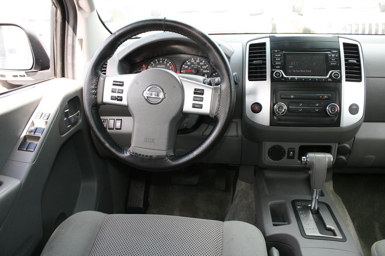 Nissan Frontier 2WD Crew Cab SWB Auto SV 2016