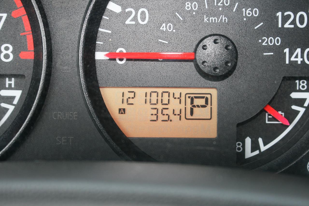 Nissan Frontier 2WD Crew Cab SWB Auto SV 2016