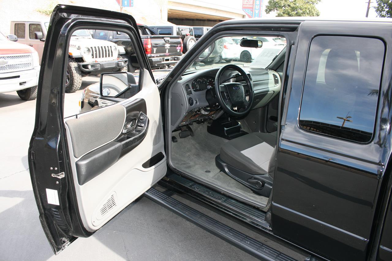 Ford Ranger 2WD 4dr SuperCab 126" XLT 2011