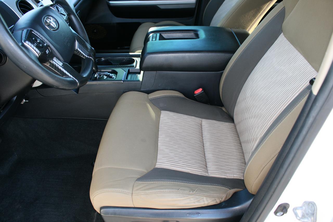 Toyota Tundra 2WD SR5 CrewMax 5.5' Bed 5.7L FFV (Natl) 2017