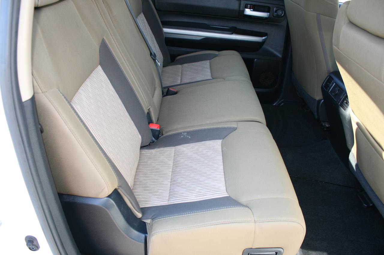 Toyota Tundra 2WD SR5 CrewMax 5.5' Bed 5.7L FFV (Natl) 2017